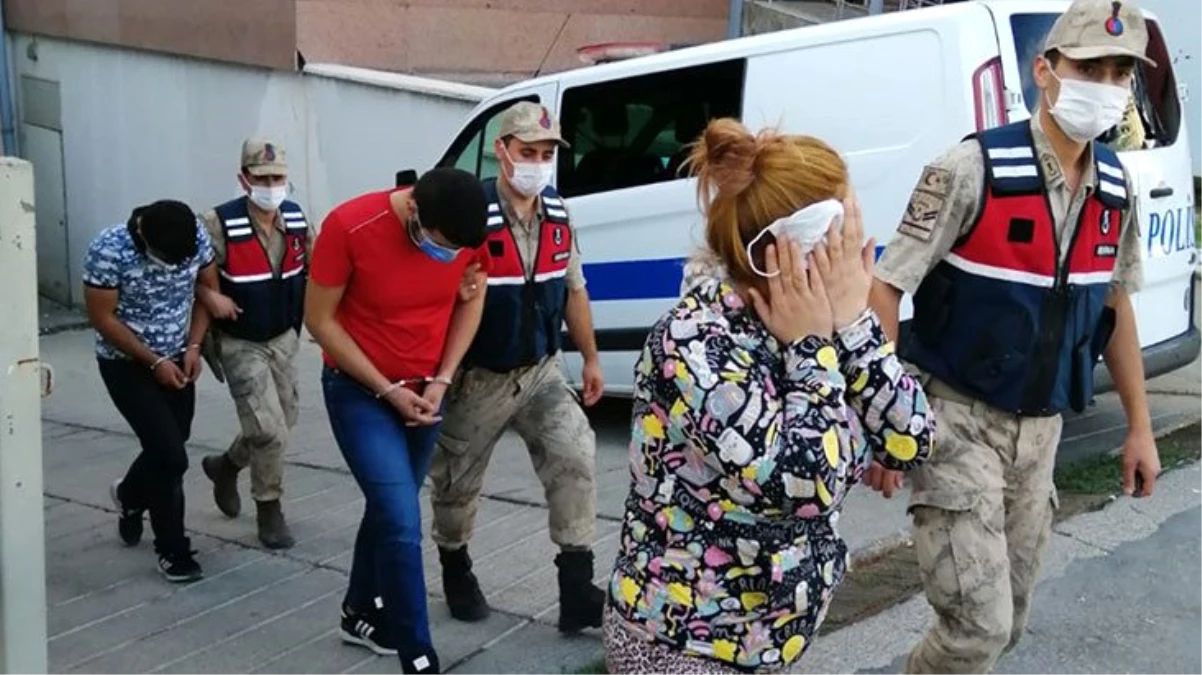 Gaziantep\'te kendisini hamile gibi gösteren kadının karnından uyuşturucu çıktı