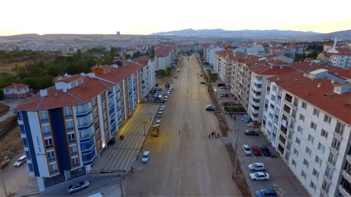 Kırşehir Belediyesi, alt ve üst yapı çalışmaları sürdürülüyor