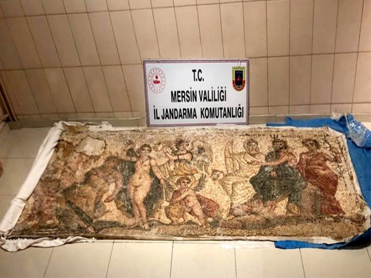 Son dakika haberi | Mersin\'de Helenistik döneme ait mozaik pano ele geçirildi