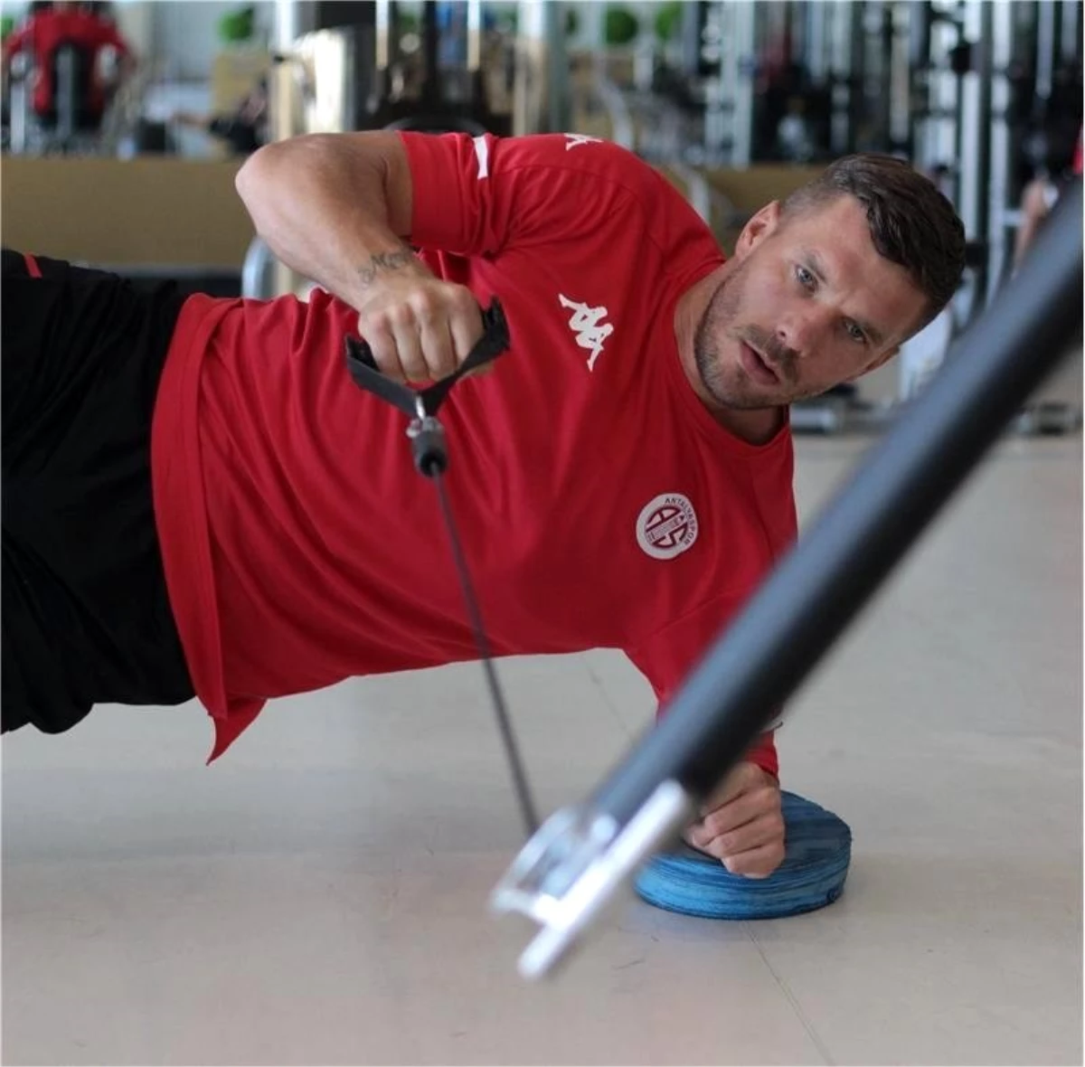 Antalyaspor\'da Podolski ilk 11\'e dönüyor