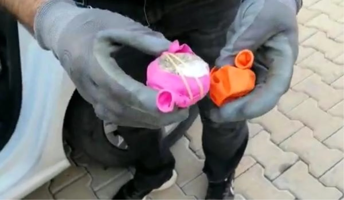 Son dakika gündem: Otomobildeki balonların içinden uyuşturucu çıktı