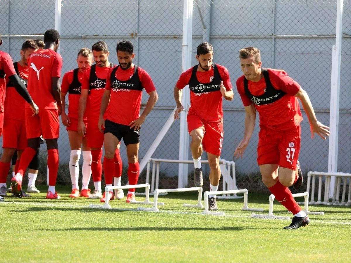 Sivasspor, Kayseri maçına yoğun tempoda hazırlanıyor