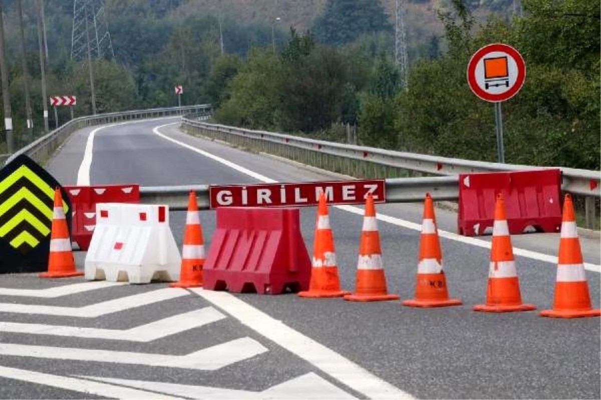 TEM Otoyolu Bolu Dağı geçişi Ankara istikameti ulaşıma kapatıldı