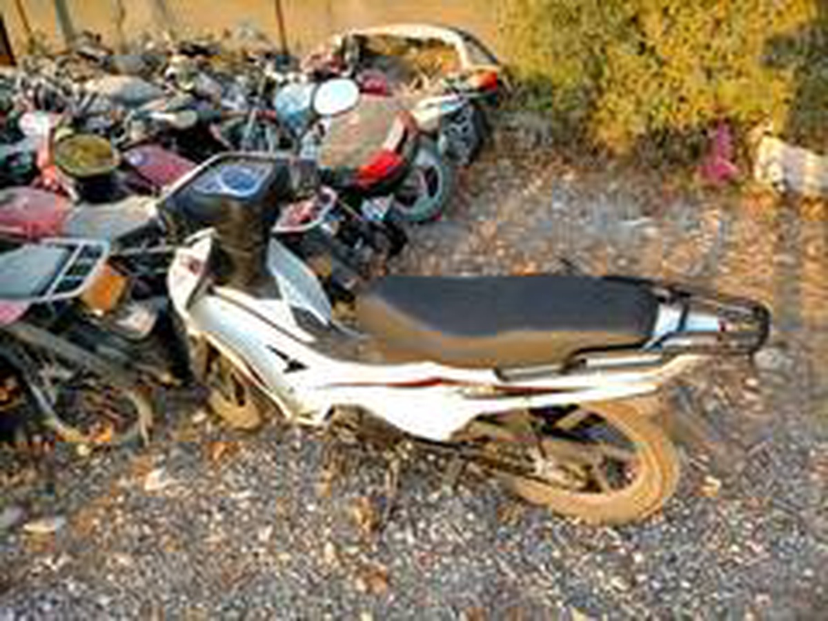 Durdurulan plakasız motosiklet çalıntı çıktı