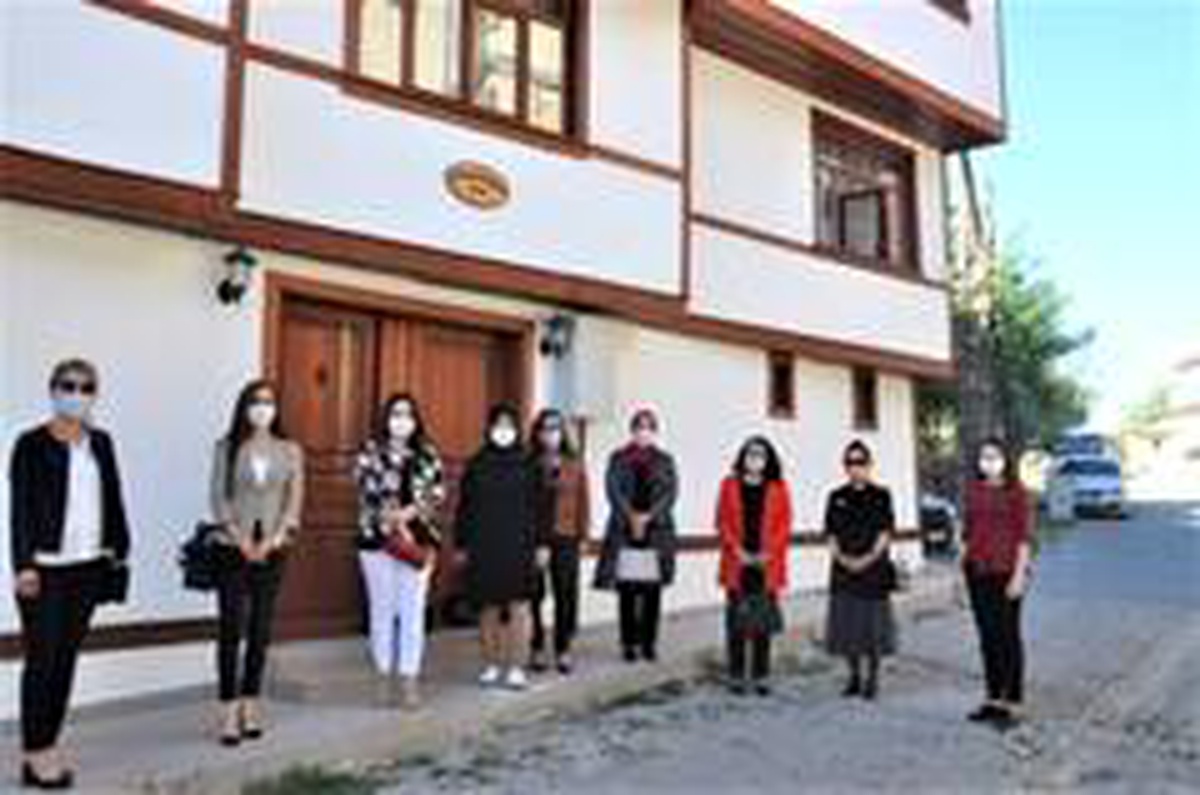 Sandıklı Kadın Kültür Evi ziyaretçilerini ağırlıyor