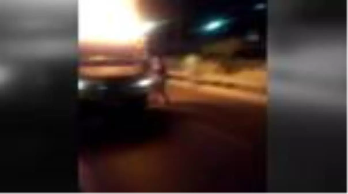 Son Dakika | Adana\'da koltuk yüklü kamyonetteki yangın kamerada