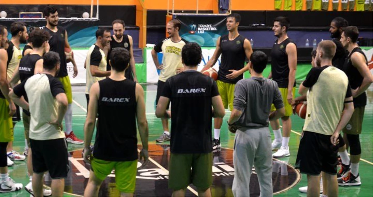 Akhisar Belediyespor Basketbol Takımı\'nda 13 kişinin testi pozitif çıktı
