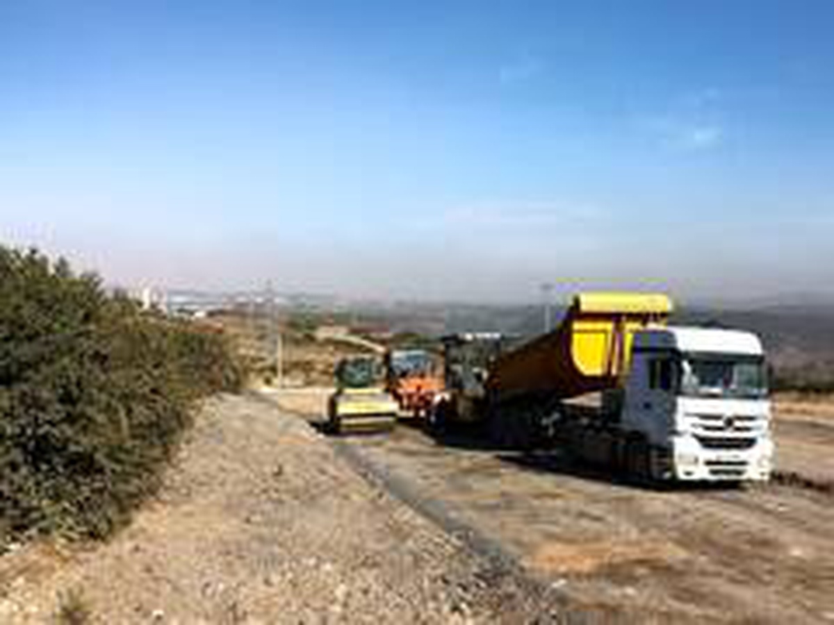 Gebze\'de yol yenileme çalışmaları sürüyor