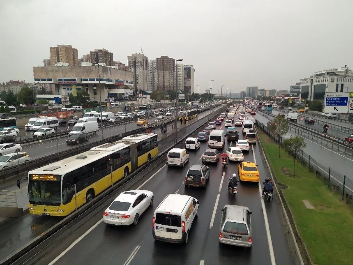 İstanbul yavaşladı, trafikte zaman kaybı aylık 6 gün