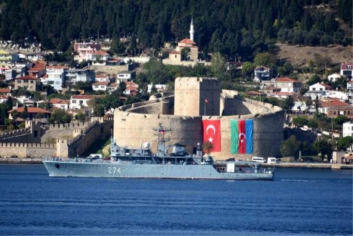 Romanya mayın gemisi, Çanakkale Boğazı\'ndan geçti