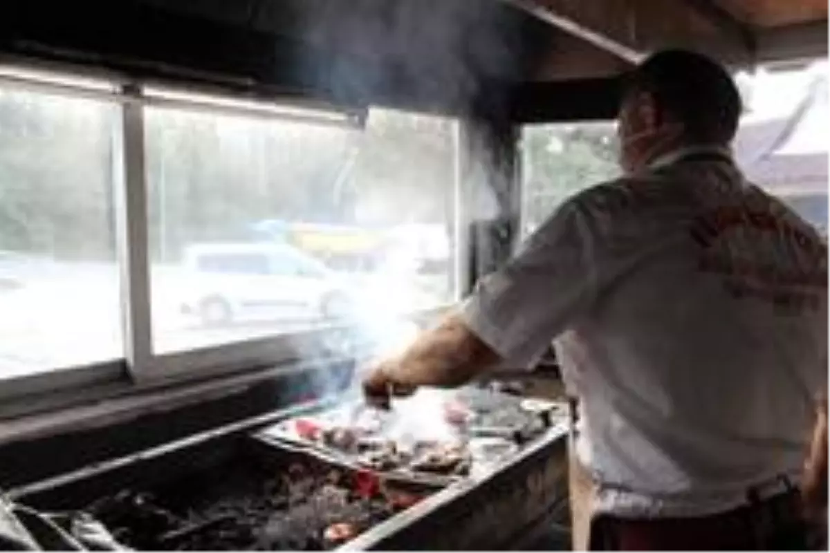 TEM Otoyolu kapandı Bolu Dağı Esnafı eski günlerine geri döndü