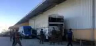 Husumetli ailelerde çok sayıda silah ve bıçak ele geçirildi