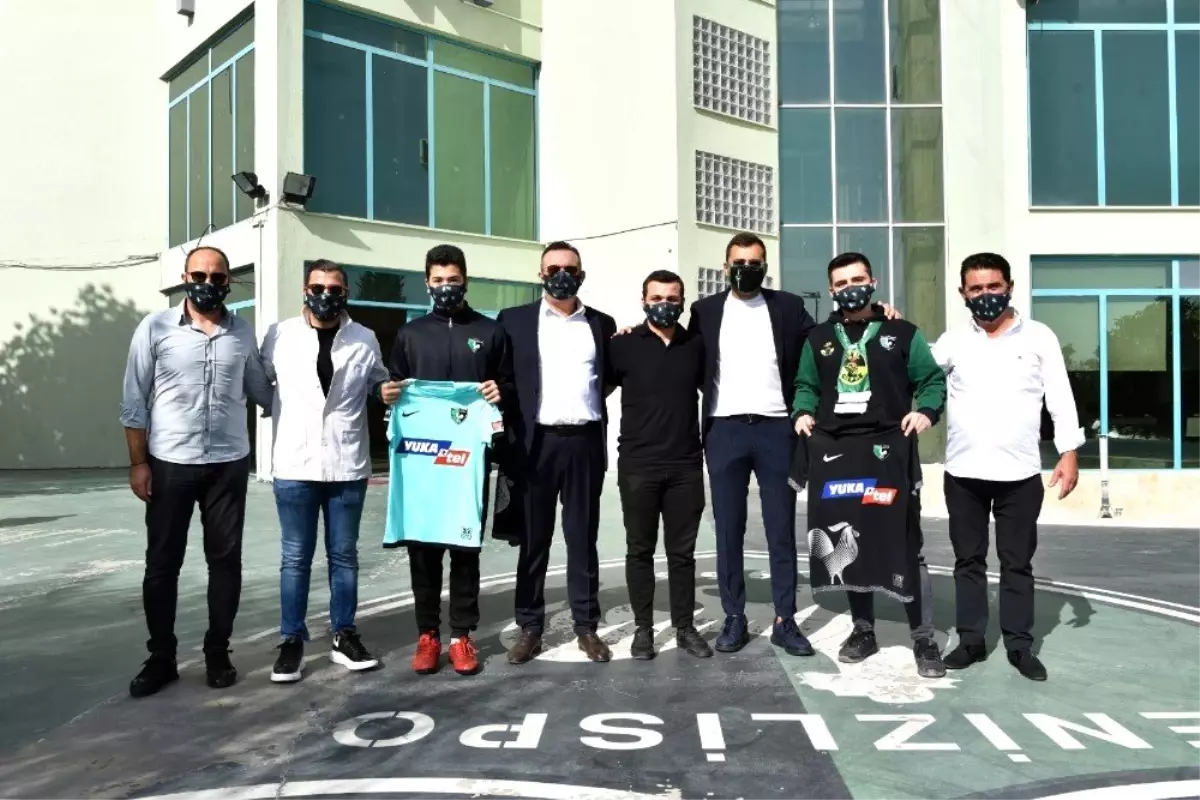 Şanslı 3 taraftar Denizlispor\'un antrenmanını izledi