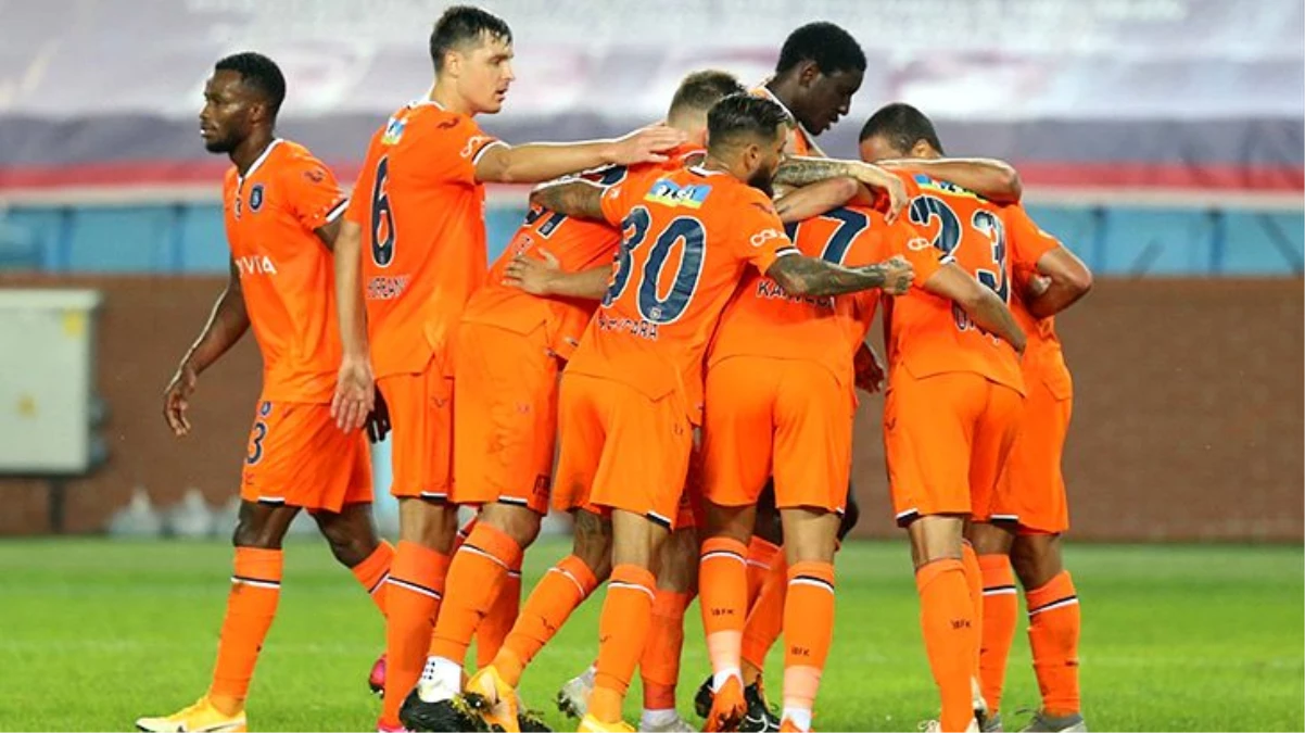Son Dakika: Medipol Başakşehir, deplasmanda Trabzonspor\'u 2-0 mağlup etti