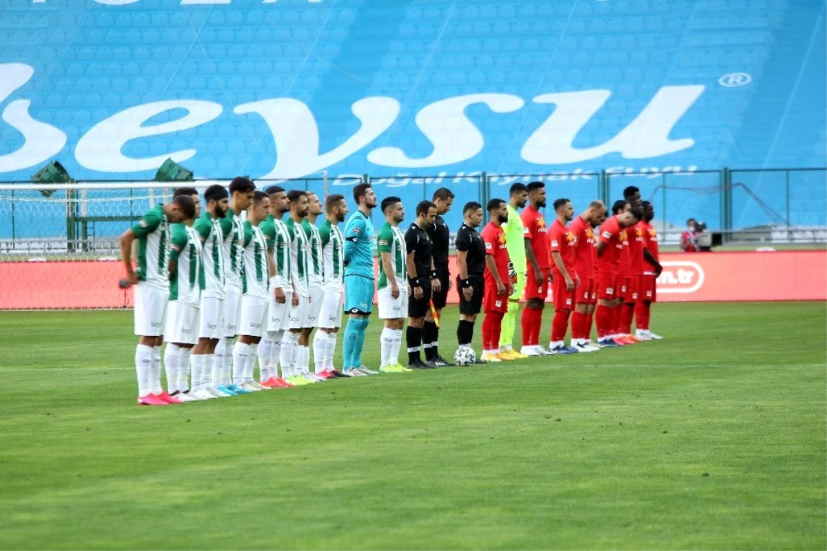 Süper Lig: Konyaspor: 0 Yeni Malatyaspor: 0 (İlk yarı)