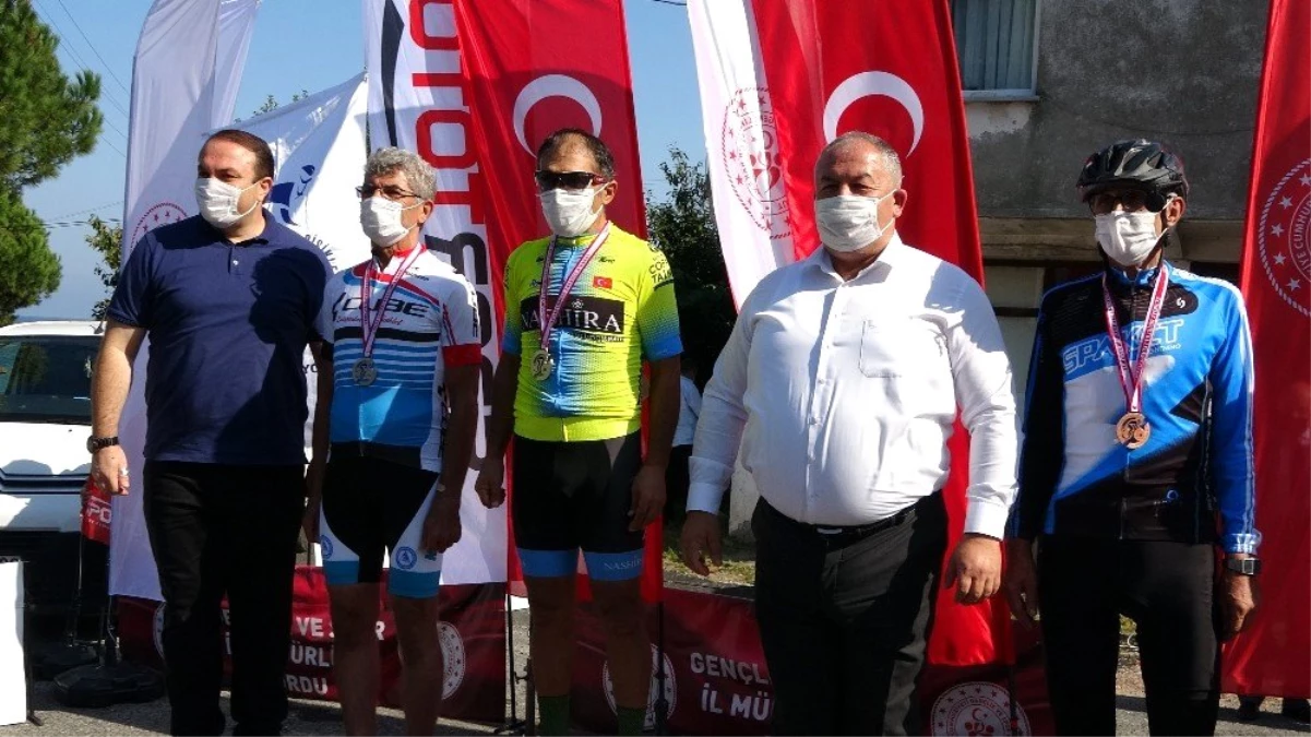 Türkiye Masterlar Bisiklet Yol Şampiyonası\'nda ilk gün tamamlandı
