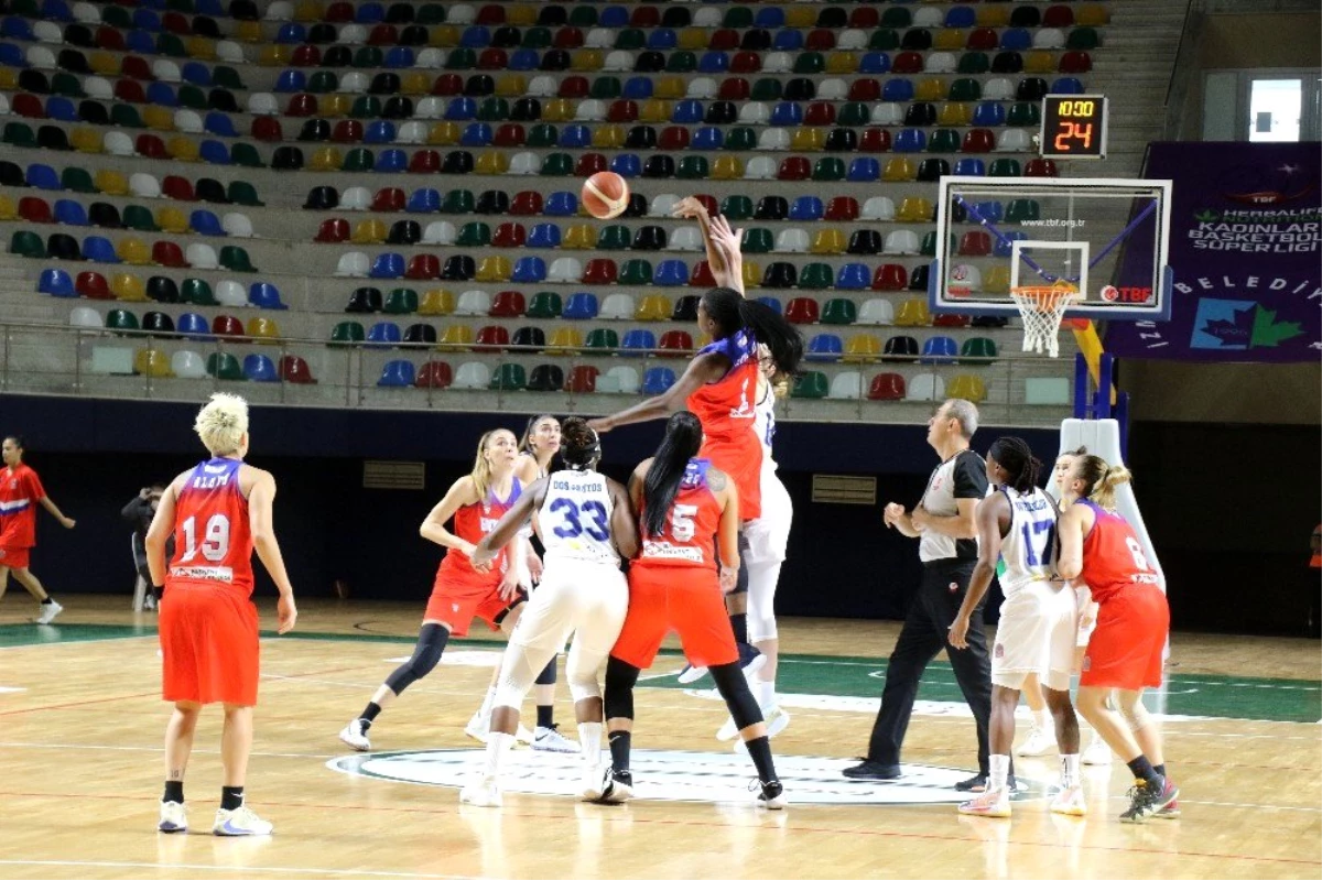Kadınlar Basketbol Süper Ligi: İzmit Belediyespor: 57Botaş: 72