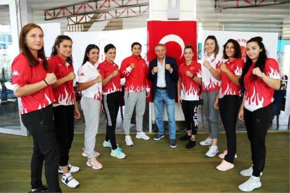 Olimpik Kadın Boks Milli Takımı Uluslararası Balkan Boks Turnuvası için Bulgaristan\'a gidiyor
