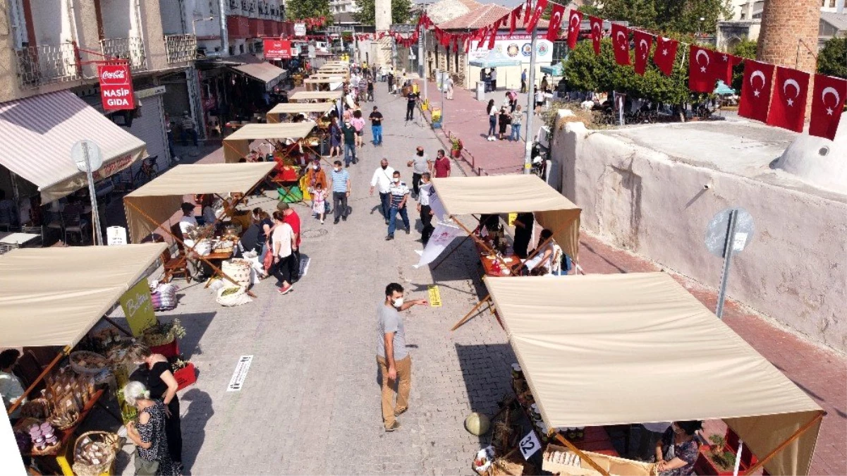 Tarsus\'ta açılan yeryüzü pazarı yoğun ilgi gördü