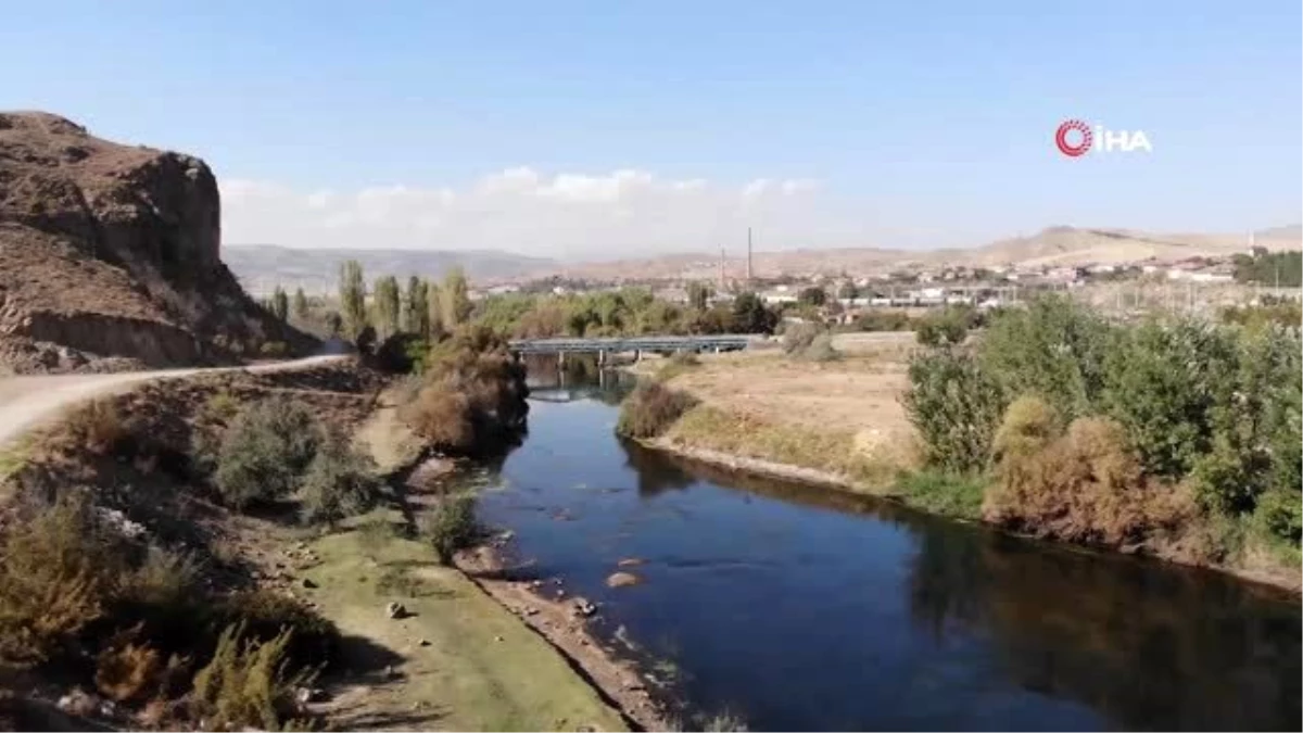 Türkiye\'nin en uzun nehri Kızılırmak\'ta kuraklık tehlikesi