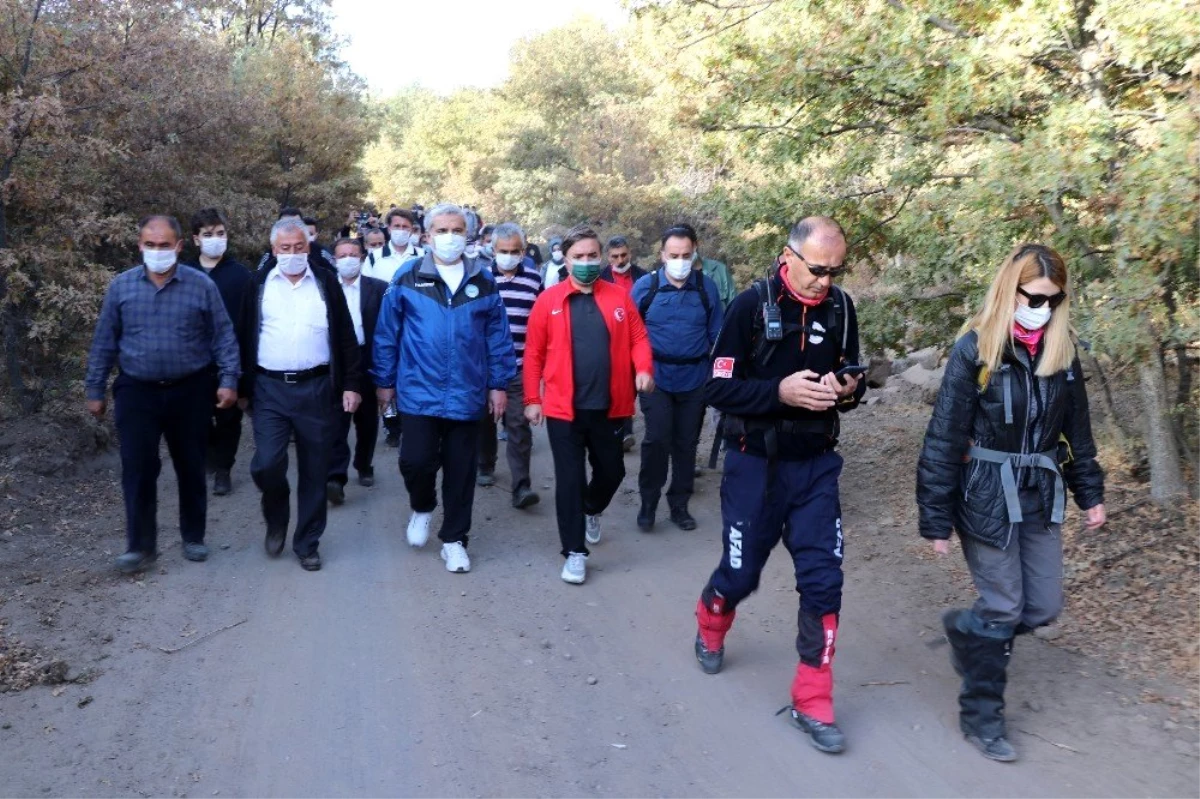 Vali Aydoğdu farkındalık için doğa yürüyüşü yaptı