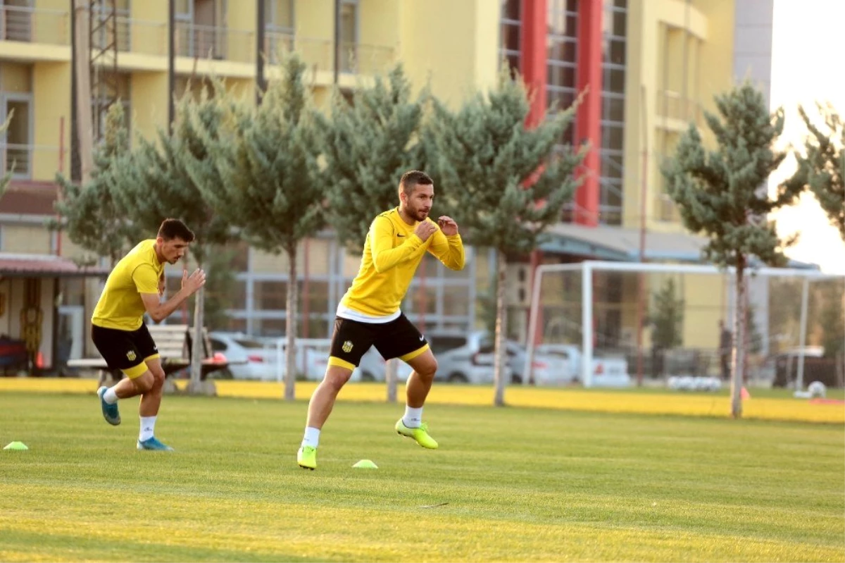 Yeni Malatyaspor\'un 3 oyuncusu sakatlandı