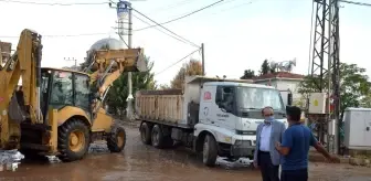 Başkan Akın, selden etkilenen iki mahallede inceleme yaptı