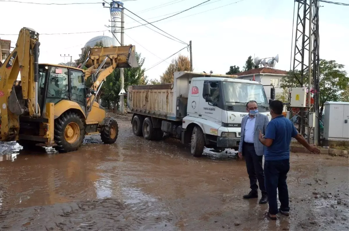 Başkan Akın, selden etkilenen iki mahallede inceleme yaptı