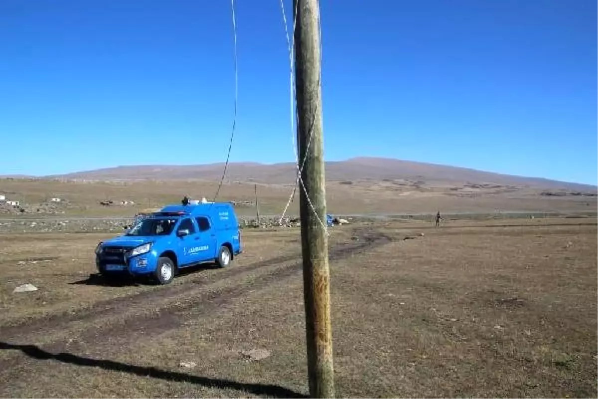 Elektrik direklerini söküp, ahır yapımında kullanan kişi tutuklandı