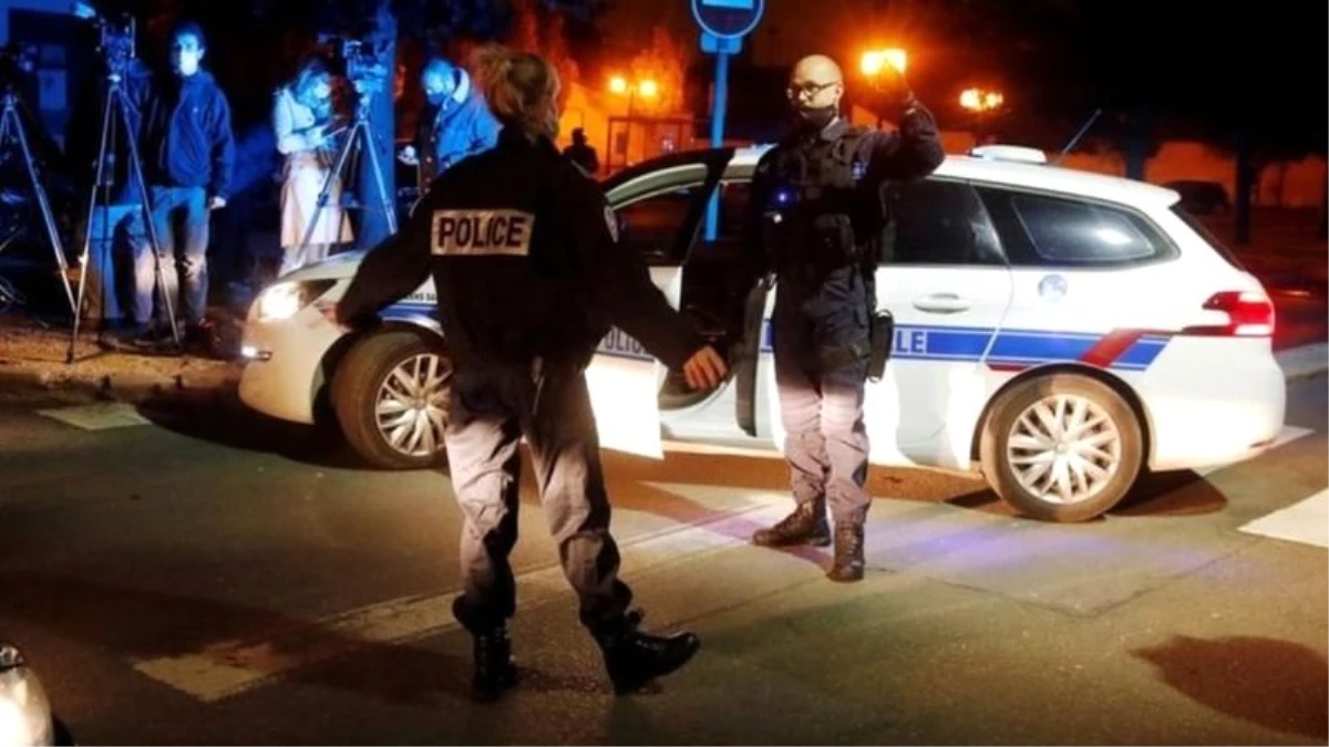 Fransa\'da başı kesilerek öldürülen öğretmenle ilgili soruşturmada Müslüman derneklerinin faaliyetleri inceleniyor