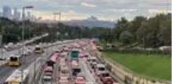 Haftanın ilk iş gününde İstanbul'da trafik yoğunluğu