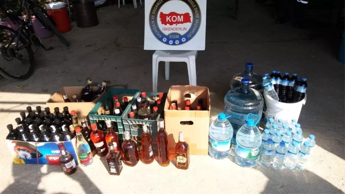 İskenderun\'da 2 bin 390 litre el yapımı içki ele geçirildi