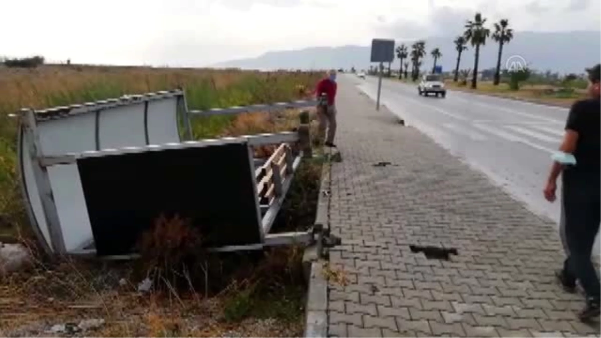 Kumluca\'da kuvvetli rüzgar ve dolu nedeniyle seralar zarar gördü (2)