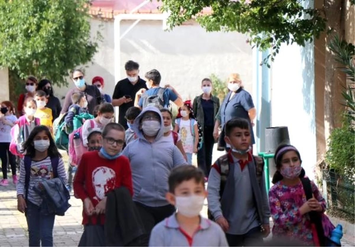 Son dakika haberi | Prof. Dr. Ertuğrul: Maske değiştiren çocukların hastalık bulaştırma riski var