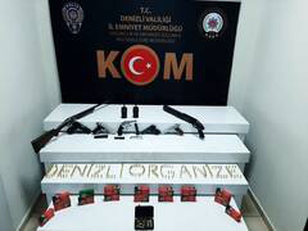 Silah kaçakçılarına KOM operasyon düzenledi