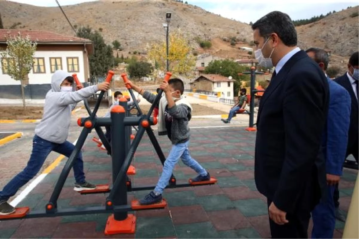 Son dakika... Tokat\'ta yangında hasar gören çocuk parkı yenilendi