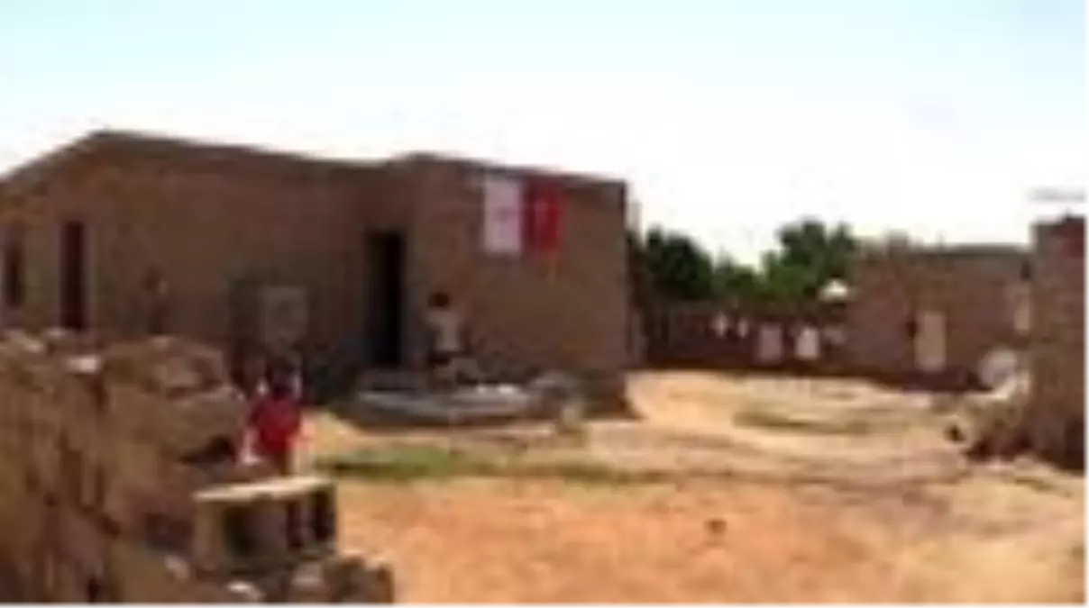 Son dakika haberi... Türk STK\'ların Sudanlı selzedeler için inşa ettiği "Türk köyü"ndeki konutlar teslim edildi