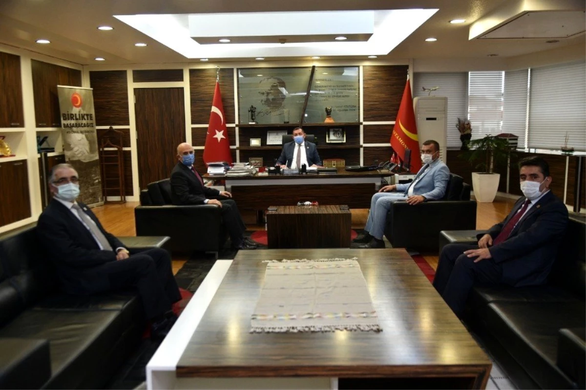 Belediye Başkanı Vidinlioğlu\'ndan muhtarlara kutlama