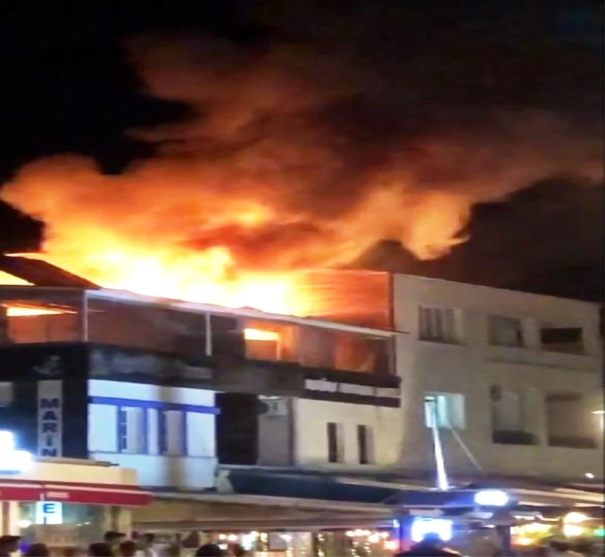Bodrum\'da bir otelin terasında çıkan yangın korkuttu