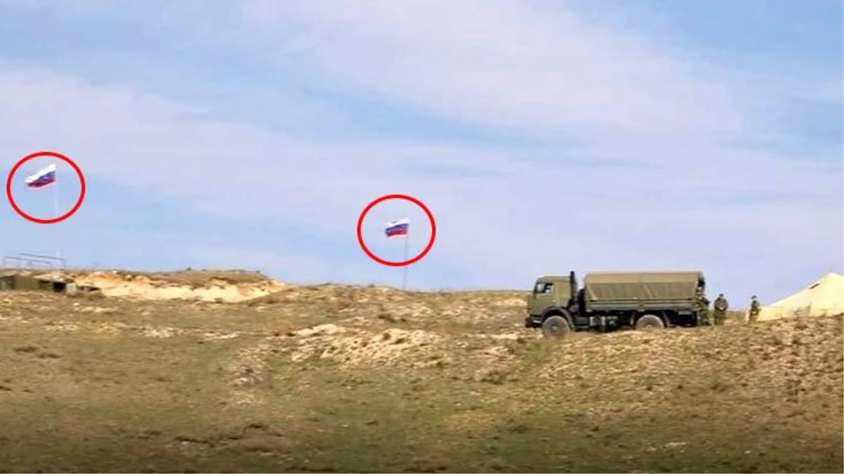Ermenistan\'dan bir PKK taktiği daha! Sınır bölgesine Rus bayrakları diktiler