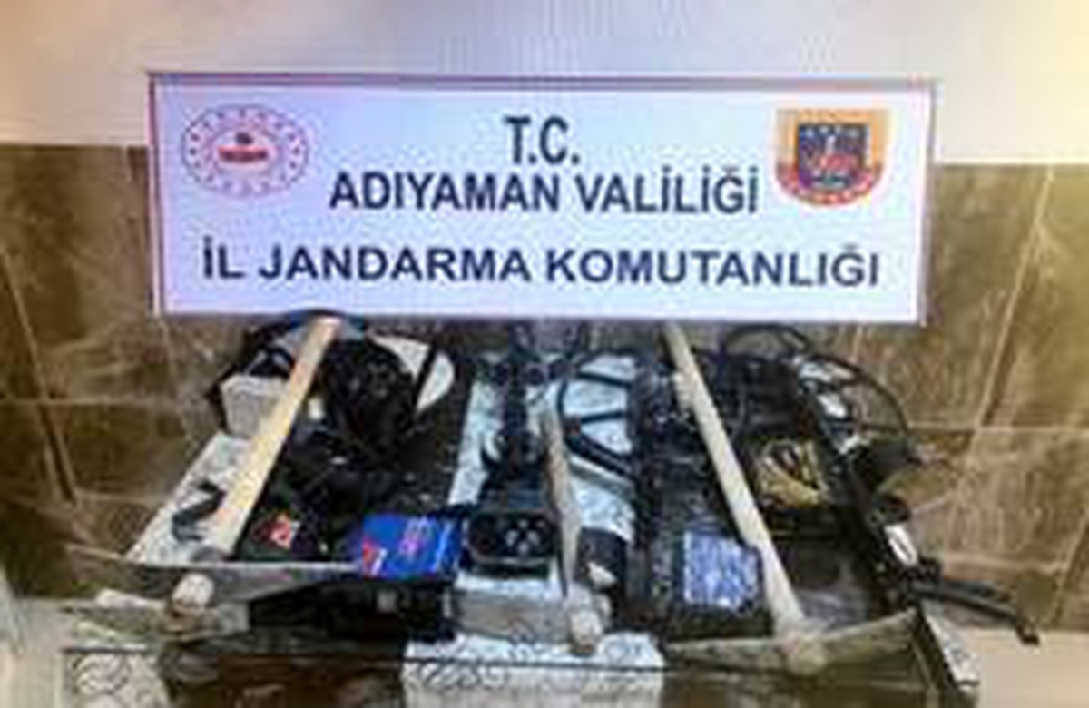 Son dakika haberi! Kaçak kazı yapan 4 kişi yakalandı