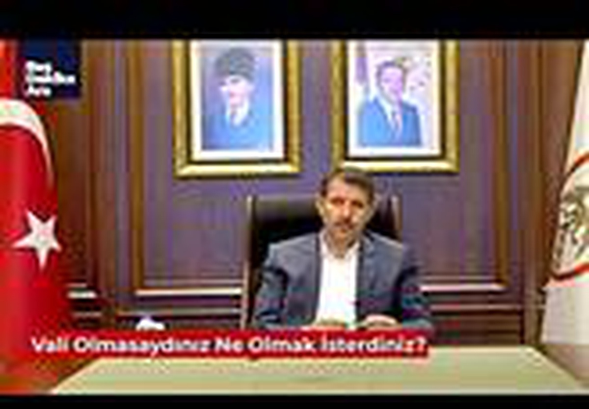 Vali Ayhan, gençlere tavsiyelerde bulundu