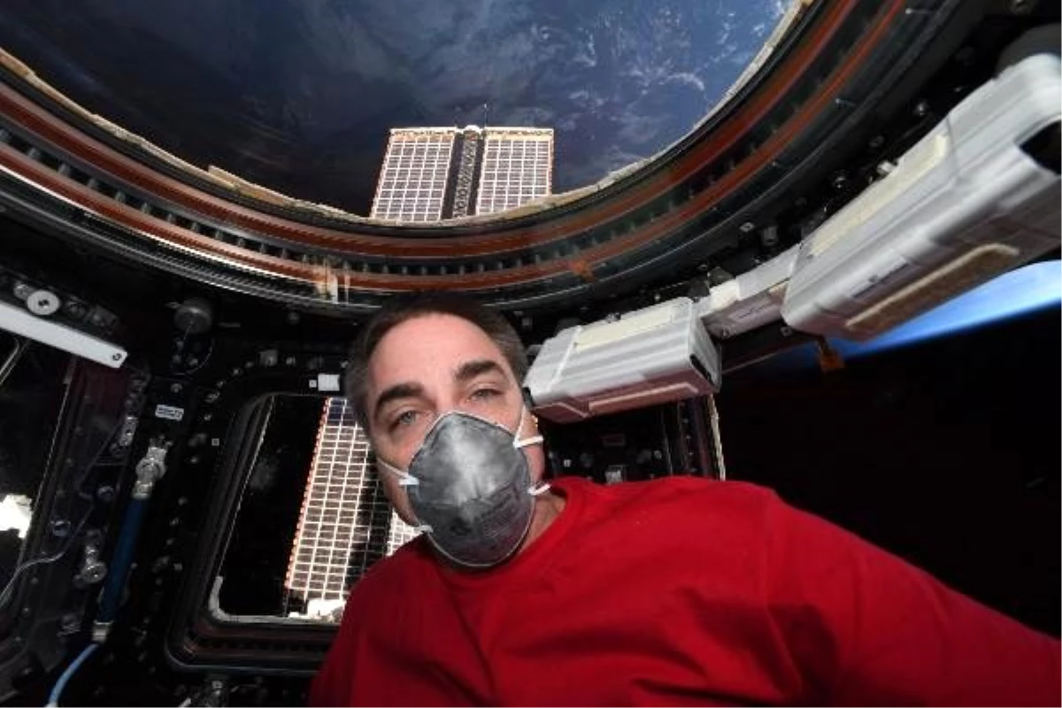 6 aydır uzayda olan NASA astronotları Dünya\'ya dönüyor