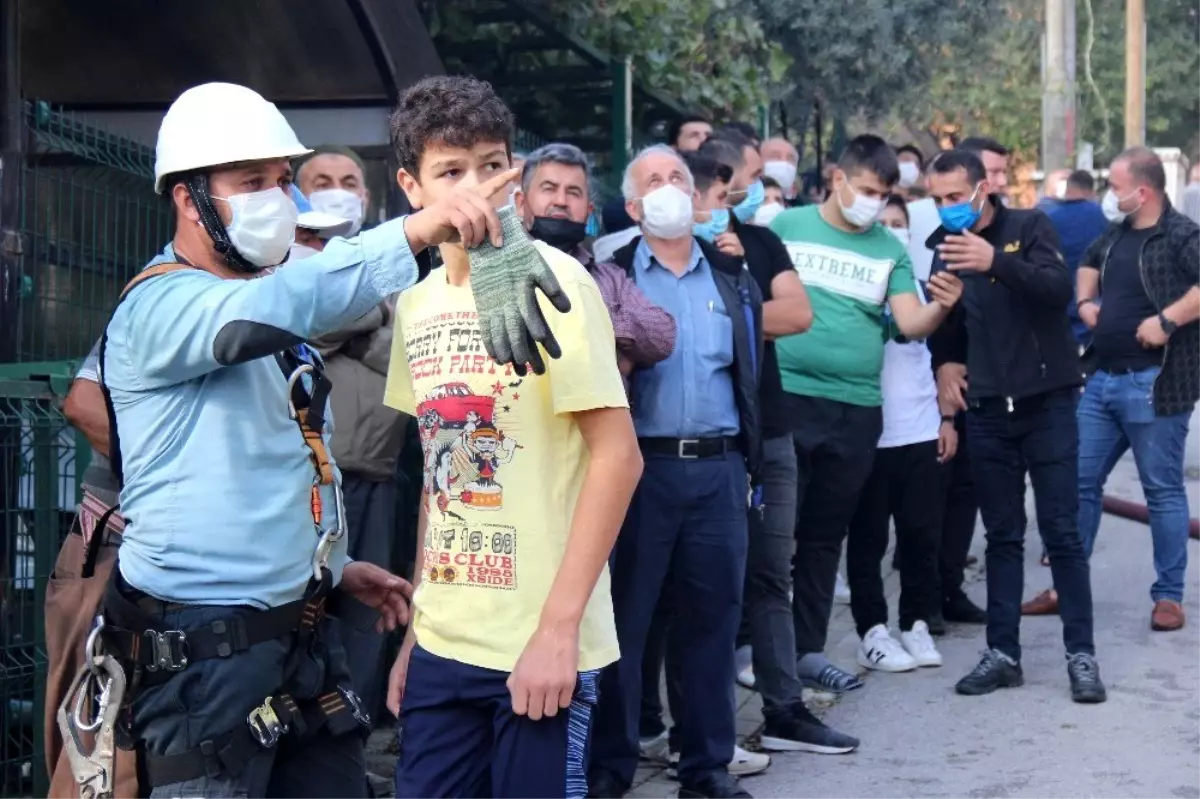 Son dakika! - Apartmanda çıkan yangın vatandaşları sokağa döktü