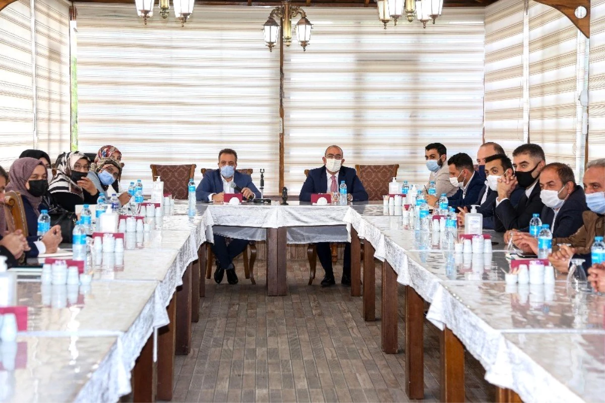 Başkan Kavuş, AK Parti Meram\'ın yeni yönetimiyle bir araya geldi