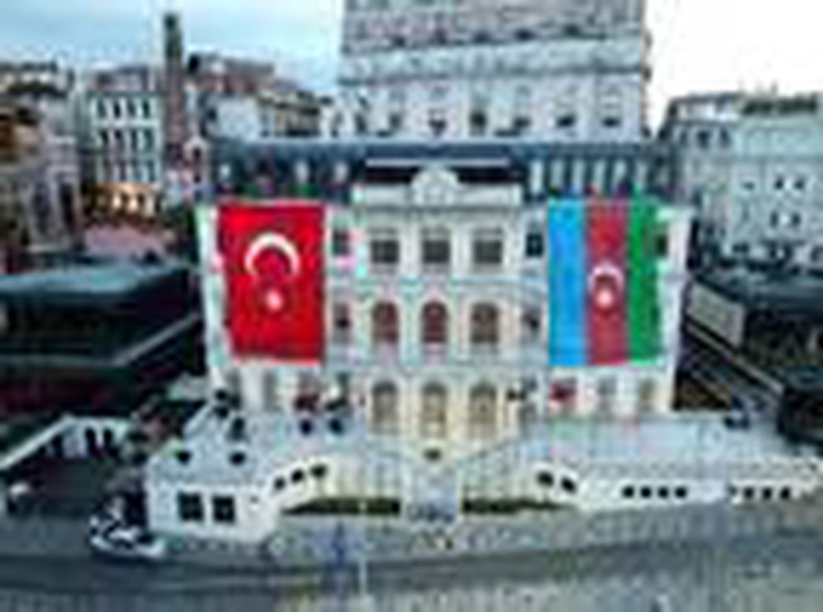 Belediyeden Azerbaycan\'a bayraklı destek