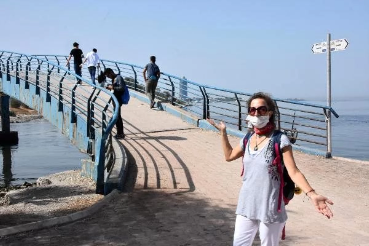 İzmir\'de Barış Manço Köprüsü\'nün bakımsız hali tepki çekiyor