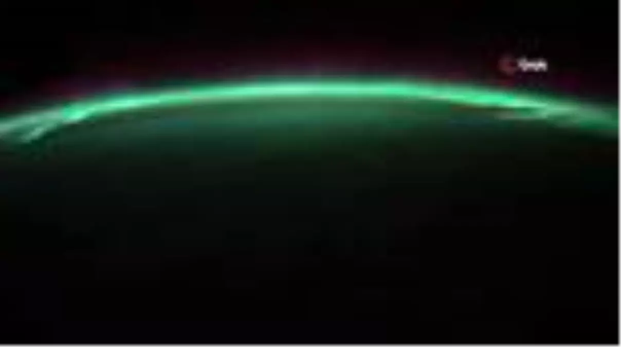 Kutup ışıkları uzaydan görüntülendi