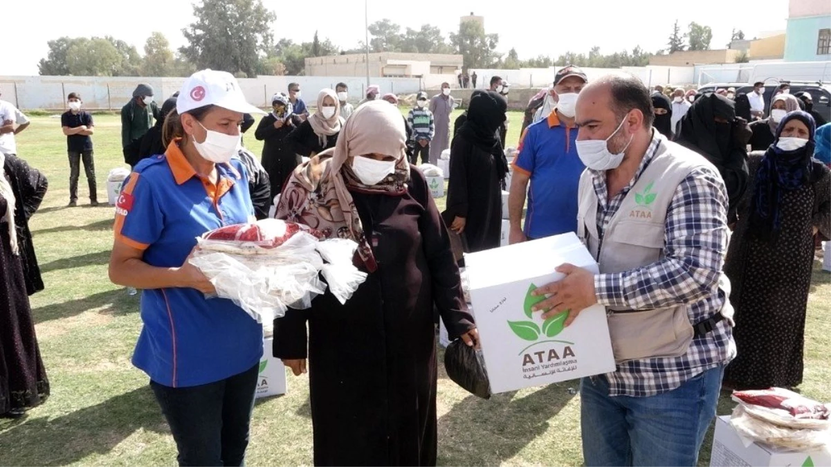 Kuveytli hayırseverlerden Suriye\'ye 5 tır insani yardım