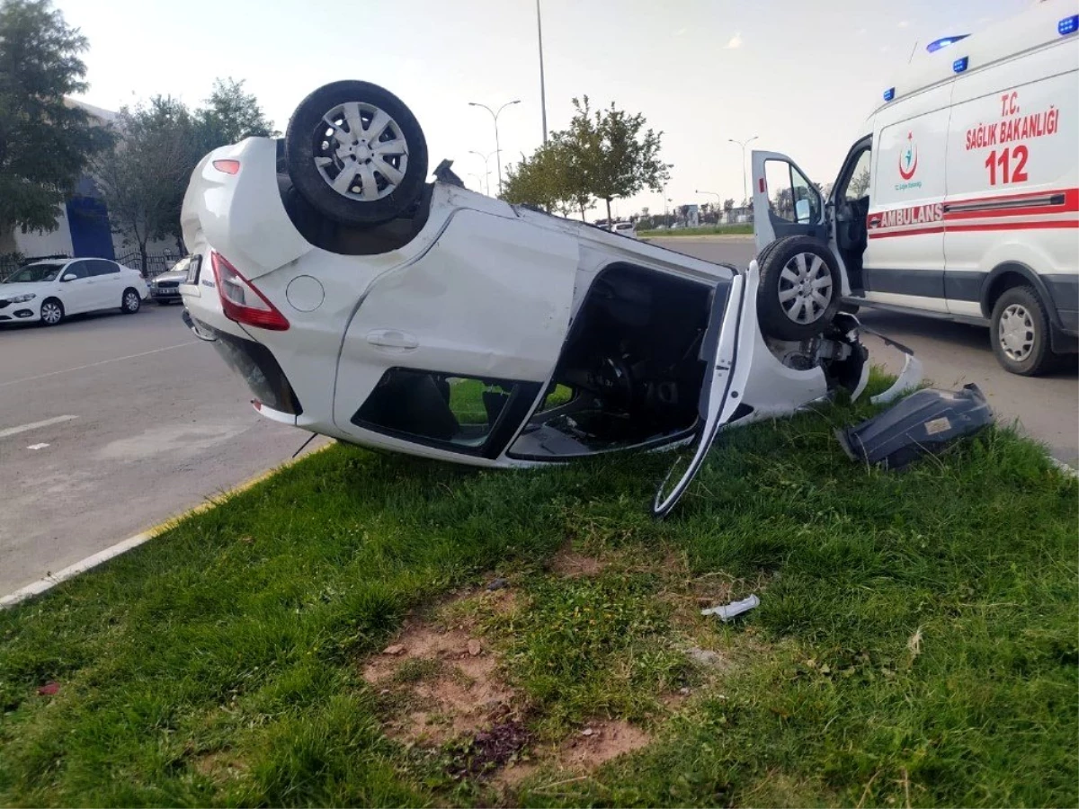 Aksaray\'da otomobiller çarpıştı: 2 yaralı